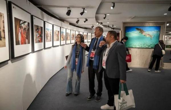 神秘与多元化的视觉之旅 | 探讨阿拉伯国家摄影特点及发展趋势 DM_20240411220656_014.jpg